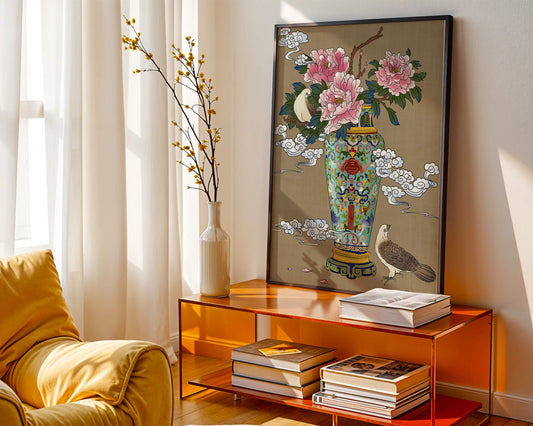 Elegante jarrón de estilo asiático con peonías y pájaros