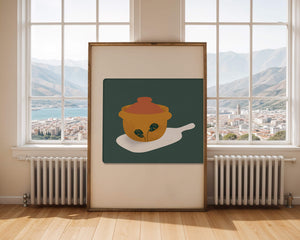 Orange Pot with Green Leaf Design on Cutting Board - Mi tienda