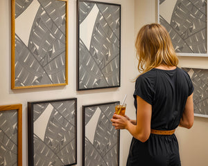 Detailed Abstract Geometric Pattern with Interwoven Stripes - Mi tienda