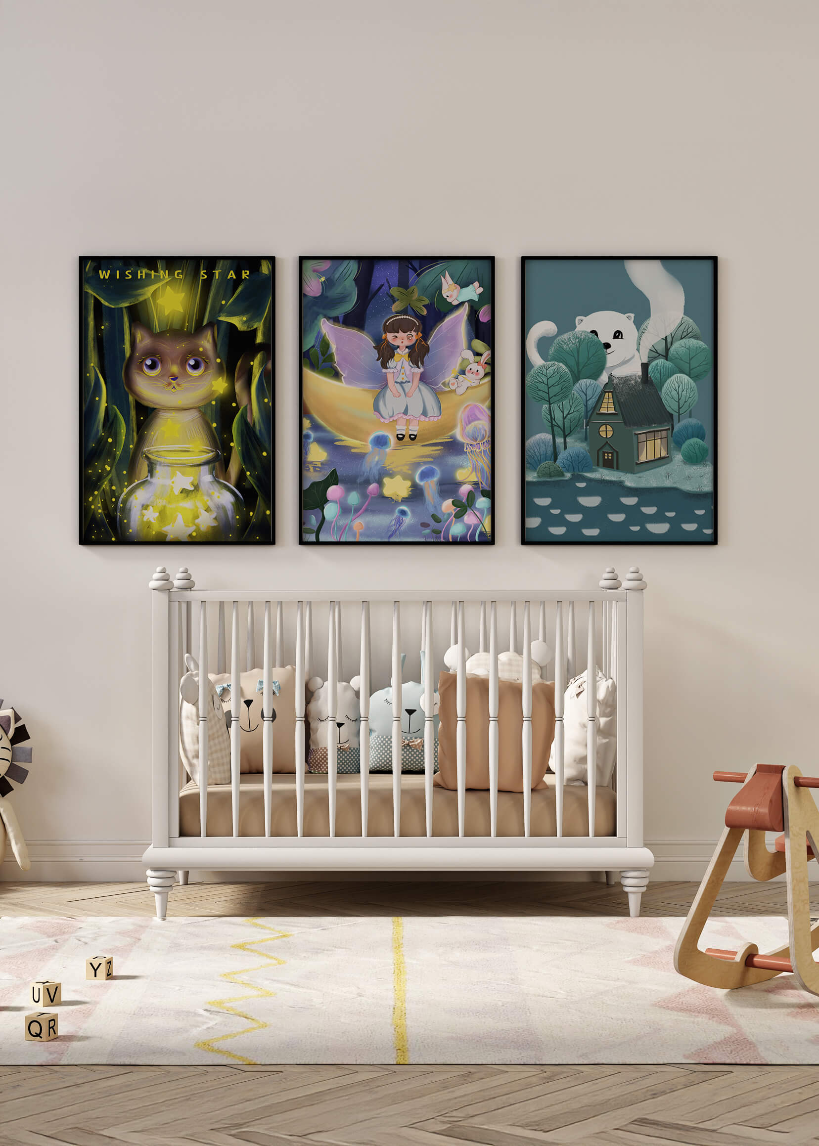 Mur avec trois tableaux artistiques sans cadre dans un environnement lumineux