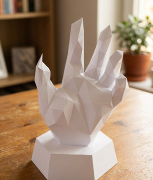 Papercraft hand on stand 3D polygonal paper figure for assembly 40x26x20, 59 parts – DIY craft jewelry holder, sculptural cardboard hand for modern decor - Mi tienda