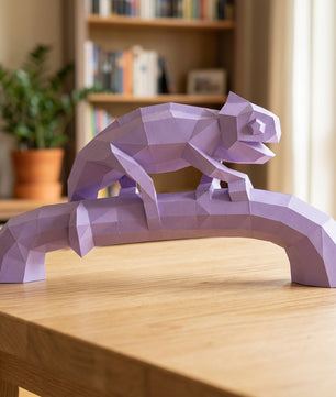 Geometric chameleon papercraft on stick, 3D DIY sculpture kit, 44x9x21 cm, modern animal decor for desk or workspace - Mi tienda