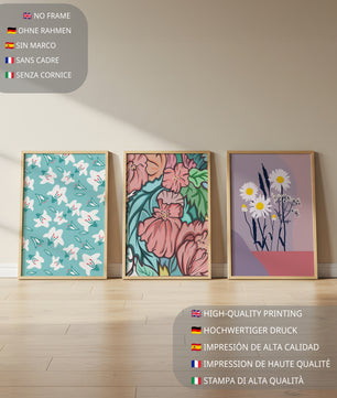 Pared Con Tres Cuadros de Flores de Colores en Estilo Moderno