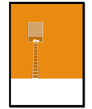 Katze schläft auf erhöhter Plattform vor orangefarbenem Hintergrund