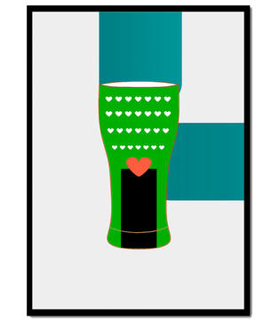 Jarrón verde con patrón de corazón y diseño minimalista