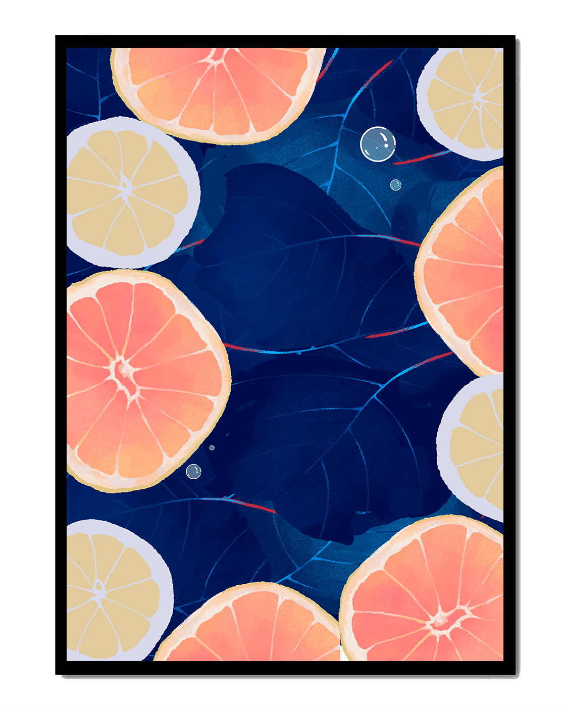 Frutas cítricas coloridas sobre fondo oscuro de hojas