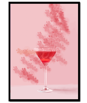 Elegante copa de cóctel roja sobre un fondo texturizado rosa