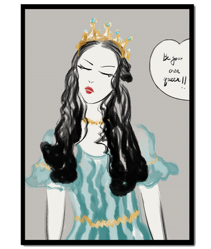Femme élégante en robe turquoise avec une couronne dorée