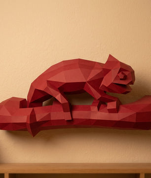 Geometric chameleon papercraft wall sculpture on branch, 3d polygonal lizard, 41x12x19 cm, creative diy kit for unique modern home or office decor - Mi tienda