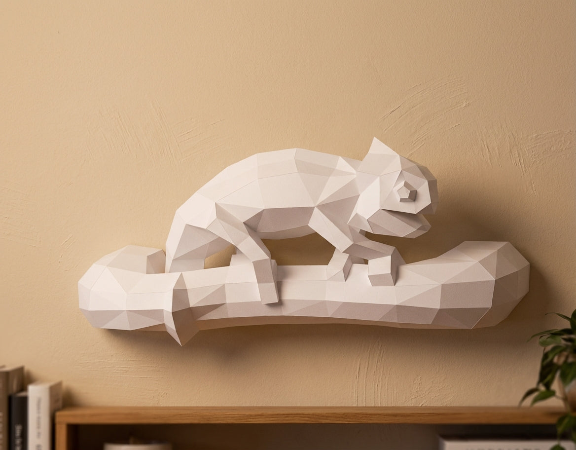 Geometric chameleon papercraft wall sculpture on branch, 3d polygonal lizard, 41x12x19 cm, creative diy kit for unique modern home or office decor - Mi tienda