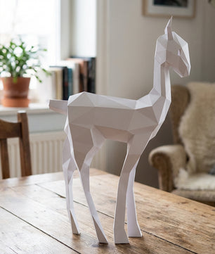 Kit DIY de papel poligonal papercraft 3D de cervatillo, 70x43x11 cm, 72 piezas – Ciervo de cartón geométrico, figura animal creativa para decoración de pared de habitación infantil