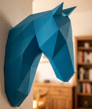 Horse head polygonal paper figure for assembly 25 x 35 x 19 – papercraft DIY craft, modern cardboard wall decoration, geometric style - Mi tienda