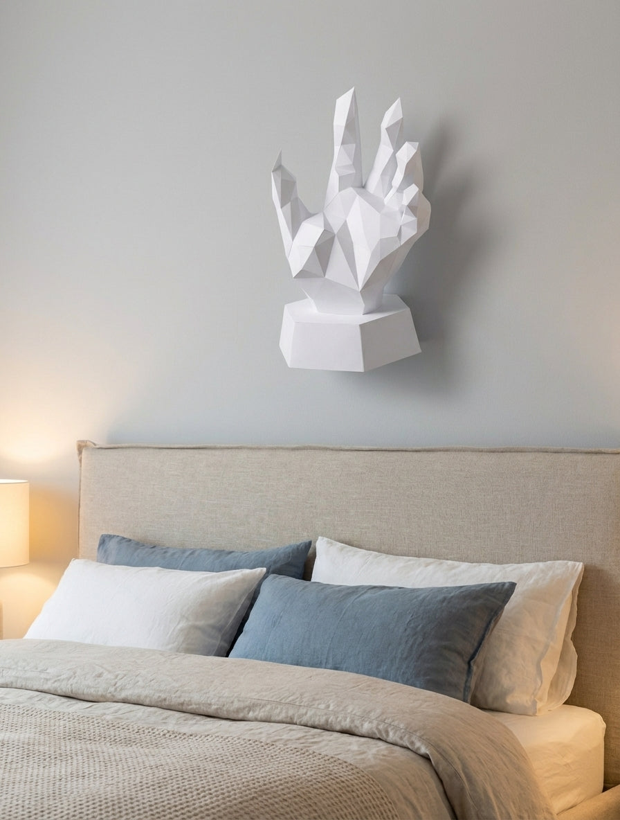 Papercraft hand on stand 3D polygonal paper figure for assembly 40x26x20, 59 parts – DIY craft jewelry holder, sculptural cardboard hand for modern decor - Mi tienda