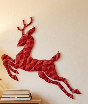 Modern flat deer wall papercraft, 56x57x2 cm geometric 3D polygonal silhouette, DIY creative kit for striking living room or hallway wall art, bold red home decor - Mi tienda