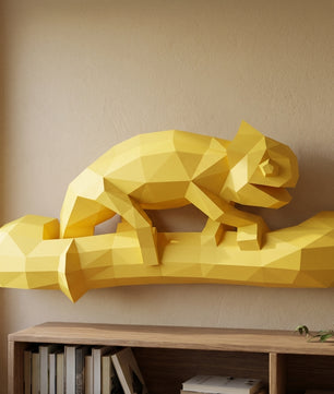 Geometric chameleon papercraft wall sculpture on branch, 3d polygonal lizard, 41x12x19 cm, creative diy kit for unique modern home or office decor - Mi tienda