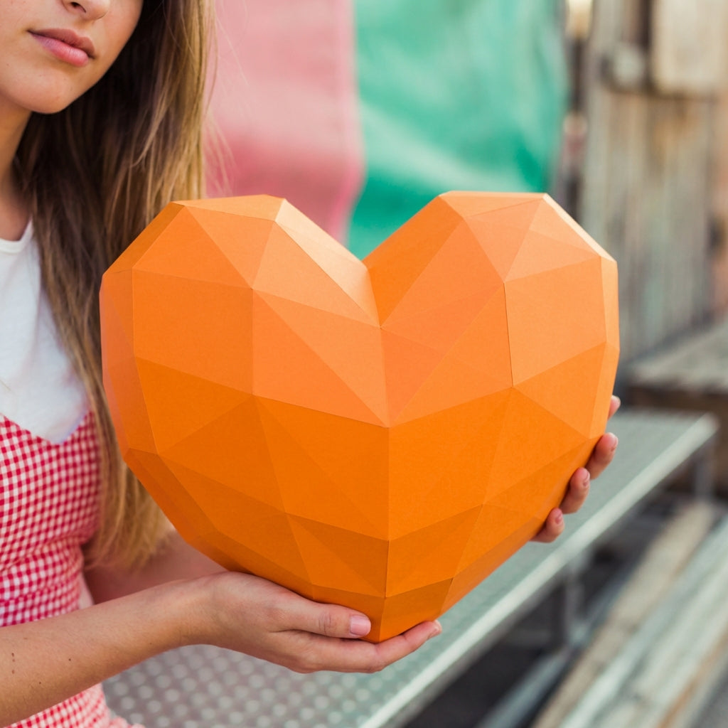 Large Low Poly Convex Heart: 3D Papercraft Interior Decor (50x60x38 cm) - Mi tienda
