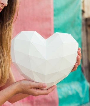 Large Low Poly Convex Heart: 3D Papercraft Interior Decor (50x60x38 cm) - Mi tienda