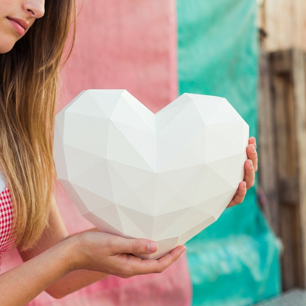 Large Low Poly Convex Heart: 3D Papercraft Interior Decor (50x60x38 cm) - Mi tienda