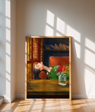 Frau entspannt sich am Fenster mit Blumenstrauß und Büchern