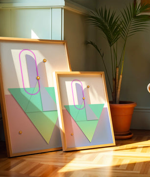 Composition géométrique abstraite avec des couleurs pastel et des éléments dorés