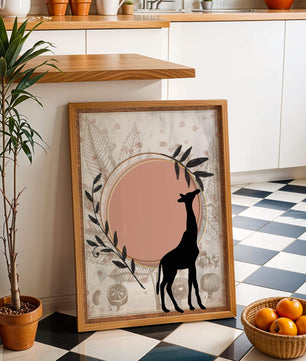 Von der Natur inspiriertes Kunstwerk mit Giraffensilhouette und botanischen Elementen