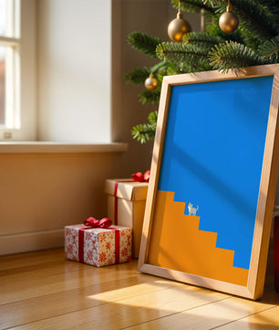 Gato minimalista en escaleras con fondo azul