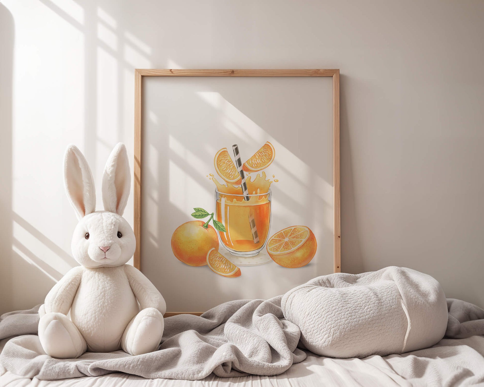 Illustration of a refreshing orange juice with fresh oranges and splash