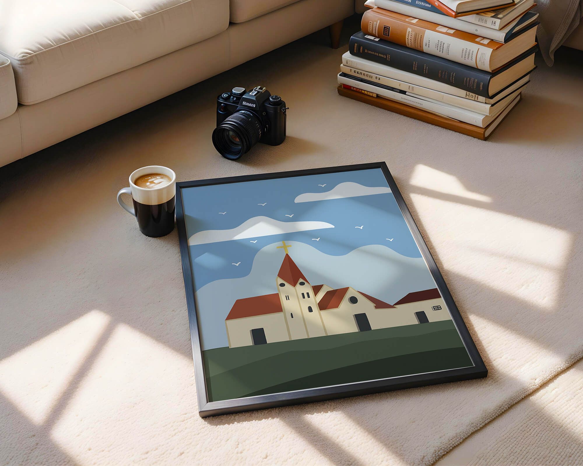 Paisaje idílico de iglesia con cruz dorada y cielo azul