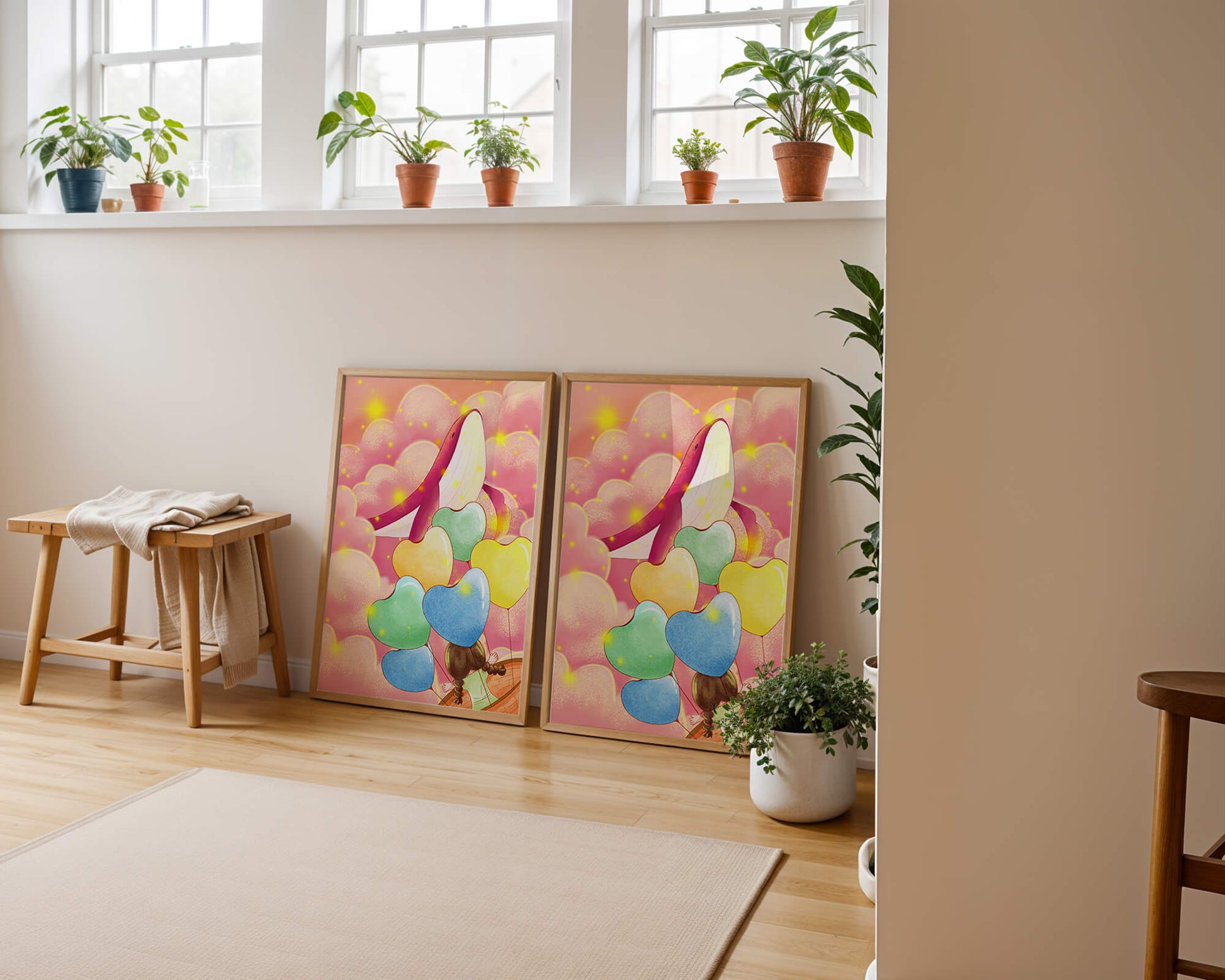 Globos en forma de corazón y ballena en una escena colorida y caprichosa.