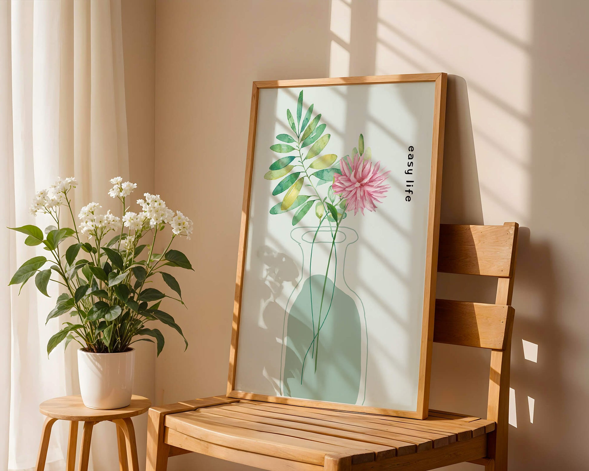 Arreglo floral en acuarela con vegetación en jarrón de vidrio