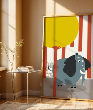 Illustration eines verspielten Elefanten mit einem gelben Ballon in abstrakter Umgebung