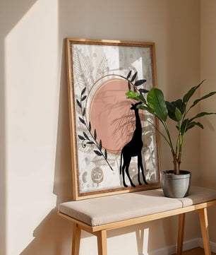 Von der Natur inspiriertes Kunstwerk mit Giraffensilhouette und botanischen Elementen