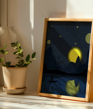 Paisaje nocturno sereno con río iluminado por la luna y bote silueteado
