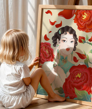 Mujer elegante rodeada de vibrantes flores y pétalos rojos