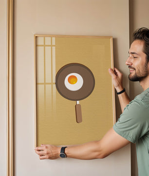 Fried Egg in a Pan on a Light Brown Background - Mi tienda