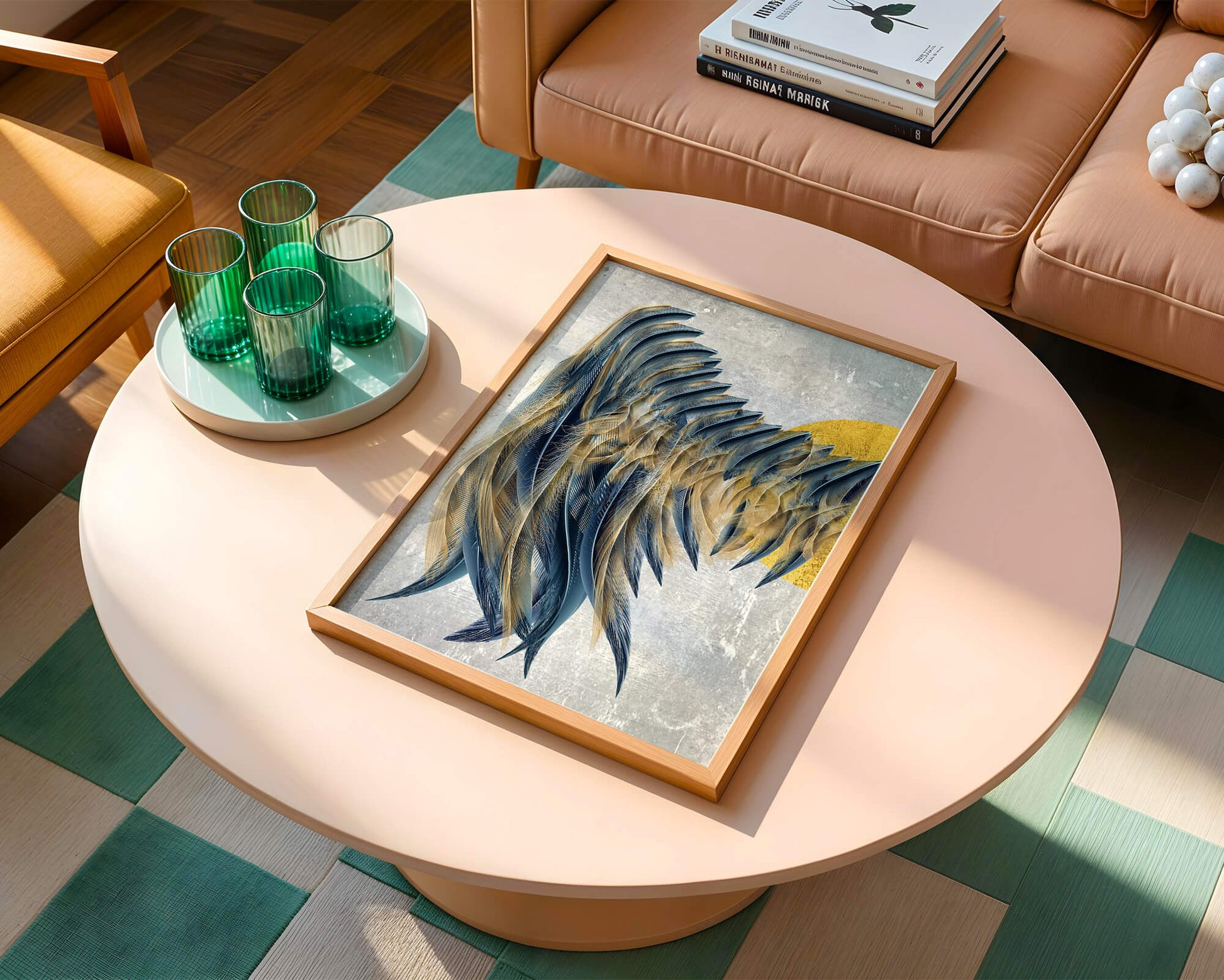 Arte abstracto de plumas con detalles dorados sobre fondo texturizado