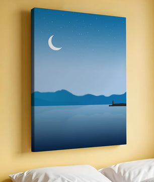 Paisaje Nocturno Sereno con Luna Creciente y Faro