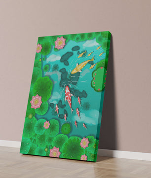 Étang à carpes koï vibrant avec des fleurs de lotus et des nénuphars verts