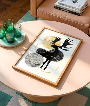 Zeitgenössische Elch-Silhouette-Kunst mit goldenen Akzenten und Marmorstruktur