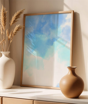 Cielo azul sereno con nubes suaves