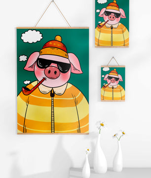 Cerdo elegante con gafas de sol y pipa contra un cielo turquesa