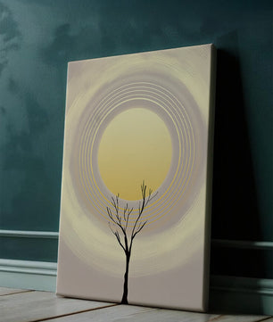 Silueta estilizada de un árbol con círculos concéntricos y un sol grande