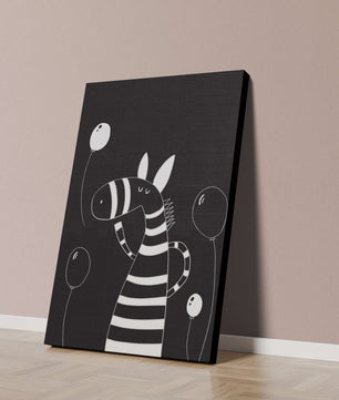 Cebra juguetona con globos en arte minimalista en blanco y negro