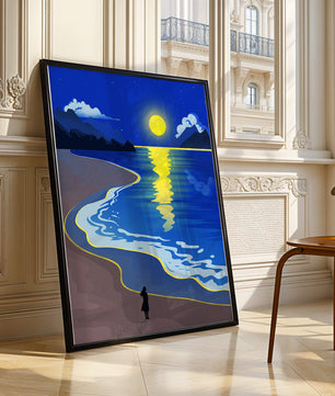 Plage au clair de lune avec montagnes et reflets sous le ciel nocturne