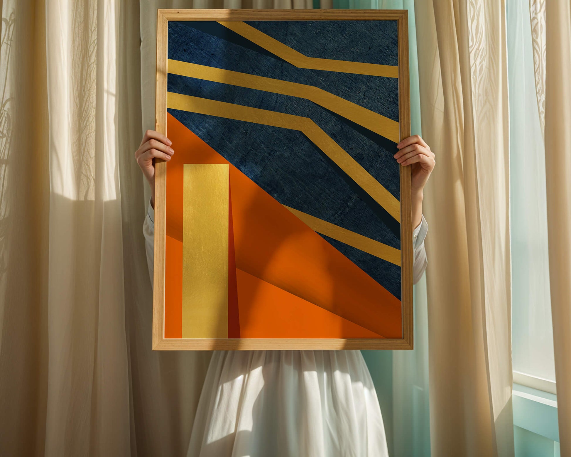 Composición geométrica abstracta con elementos dorados, azules y naranjas