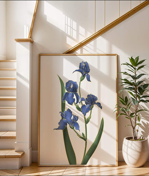 Flores de lirio azul elegantes con acentos dorados sobre un fondo blanco
