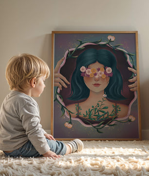 Portrait enchanteur d'une femme aux yeux floraux et aux cheveux noirs