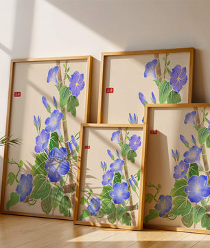 Obra floral delicada con glorias matutinas azules vibrantes