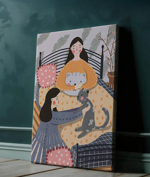 Escena interior acogedora con mujeres, gatos y elementos decorativos
