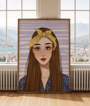 Illustration d'une femme avec un bandeau jaune sur fond rayé